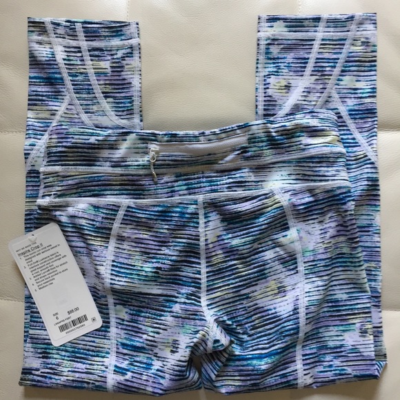 NWT FGRT BLURRY BELLE LULULEMON INSPIRE CROP - - - Picture 3 of 5